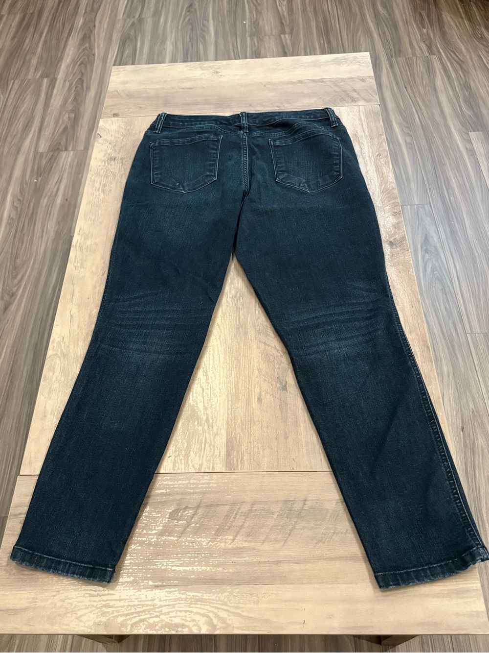 Crown & Ivy Dark Wash Embellished Metallic Button Skinny Jeans Size Petite 14 - Picture 4 of 14